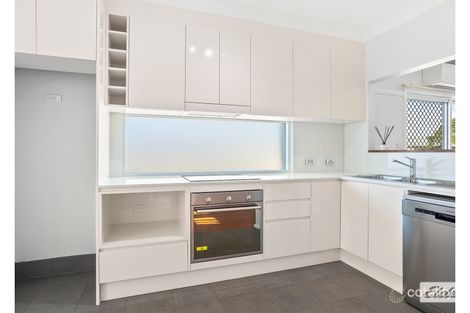 Property photo of 1/37 Albert Street Unanderra NSW 2526