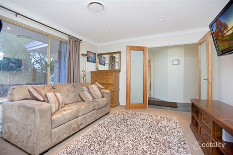 Property photo of 4 Windward Loop Ocean Reef WA 6027