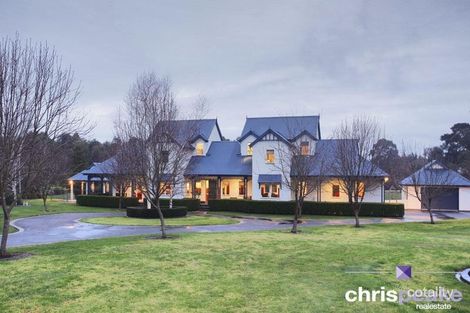 21-23 Glen Moidart Dr, Berwick, VIC 3806