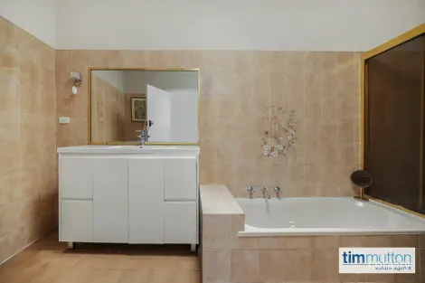 Property photo of 33 Monie Avenue East Hills NSW 2213