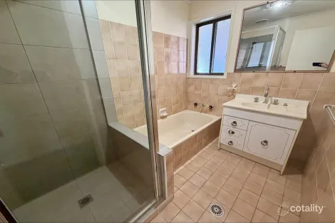 Property photo of 51 Eldershaw Drive Forest Hill NSW 2651