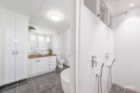 Property photo of 6 Alexander Street Boyne Island QLD 4680