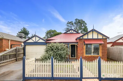 11 Inverloch Dr, Point Cook, VIC 3030