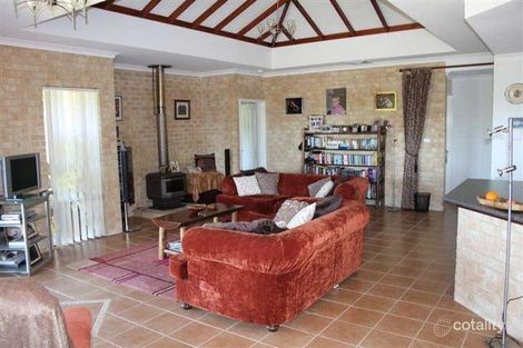 Property photo of 77 Cockatoo Drive Nannup WA 6275