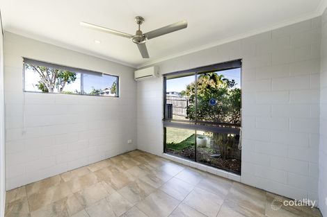 Property photo of 2 Damien Rural View QLD 4740