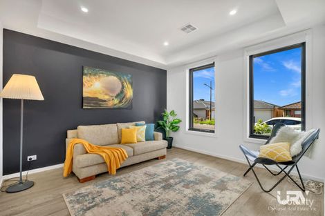 Property photo of 13 Inkerman Crescent Mickleham VIC 3064