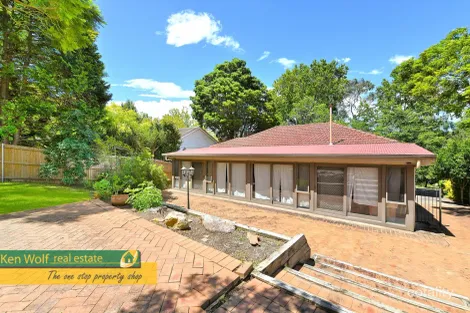 Property photo of 21 Kooloona Crescent West Pymble NSW 2073
