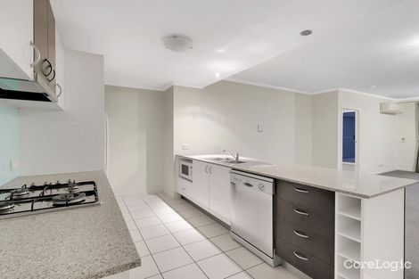 Property photo of 26/95 Clarence Road Indooroopilly QLD 4068