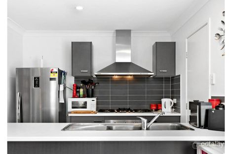 Property photo of 27 Riverstone Crescent Little Mountain QLD 4551
