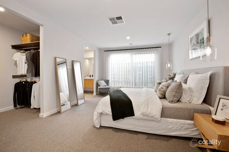Property photo of 28 Welsh Crescent Clyde North VIC 3978