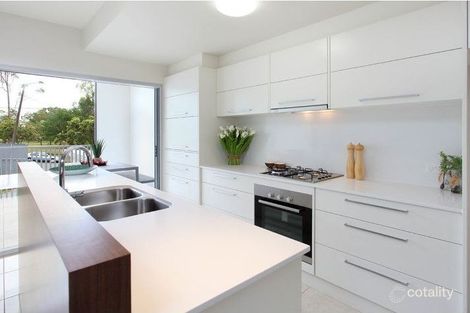 Property photo of 1/24 Hyde Road Yeronga QLD 4104