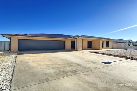 Property photo of 9 Piper Circuit Griffith NSW 2680