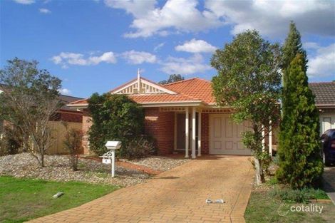 4 Banyule Ct, Wattle Grove, NSW 2173