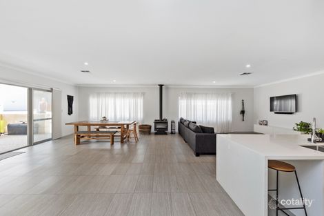 Property photo of 95 Jinatong Loop Dawesville WA 6211