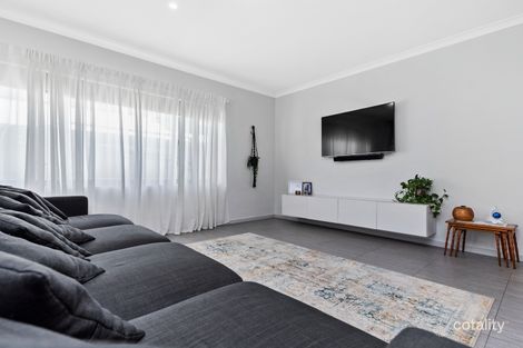 Property photo of 95 Jinatong Loop Dawesville WA 6211