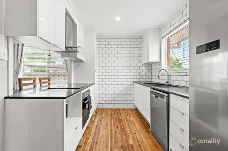 Property photo of 21 New Lindum Road Wynnum West QLD 4178