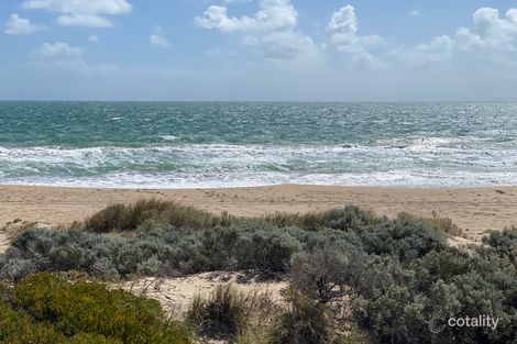 Property photo of 7 Lowlands Crescent Secret Harbour WA 6173