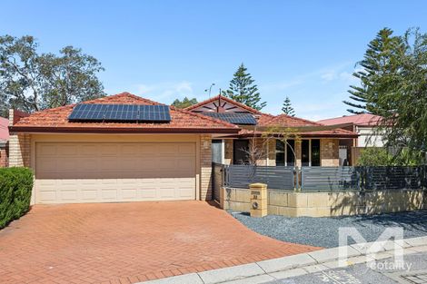 Property photo of 33 Hird Place Palmyra WA 6157