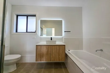 Property photo of 3 Brunton Place St Helens Park NSW 2560