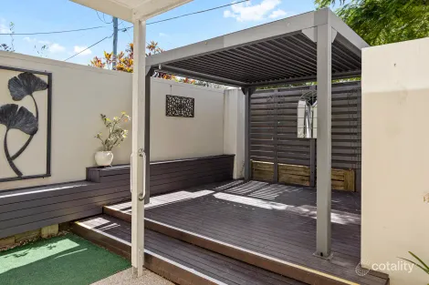 Property photo of 1/17 Shields Street Redcliffe QLD 4020