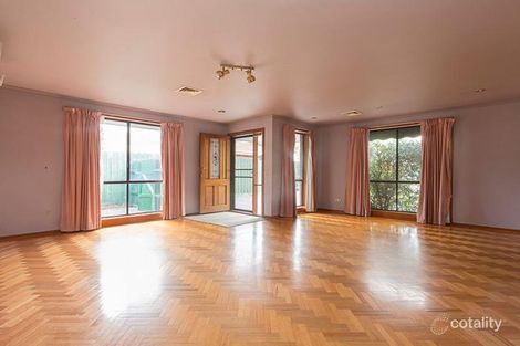 Property photo of 10 The Robbins Seabrook VIC 3028