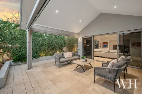 Property photo of 7 Barrow Crescent North Coogee WA 6163