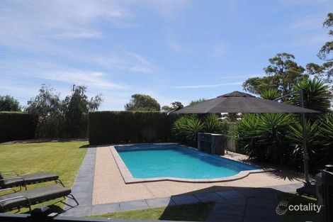 Property photo of 2 Curtin Place Shepparton VIC 3630