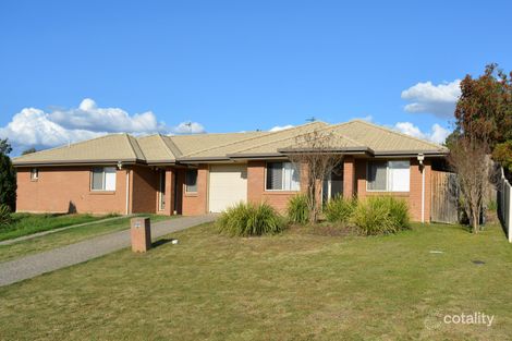 19 Boronia Dr, Warwick, QLD 4370