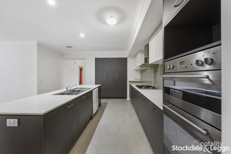 Property photo of 4 Hemsley Drive Deer Park VIC 3023