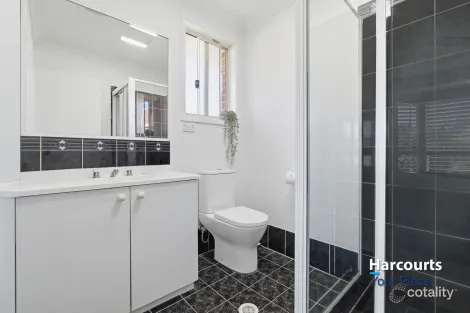 Property photo of 21 Paradise Close Plumpton NSW 2761