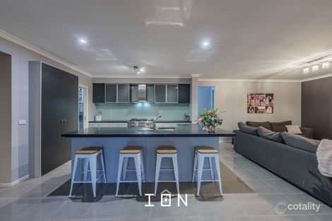 Property photo of 5 Gracehill Mews Cranbourne VIC 3977