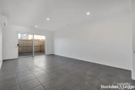 Property photo of 6 Cavesson Road Fraser Rise VIC 3336