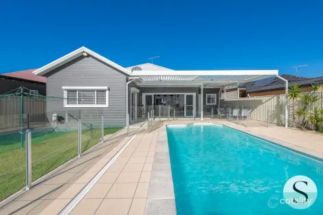 Property photo of 11 York Crescent Belmont North NSW 2280