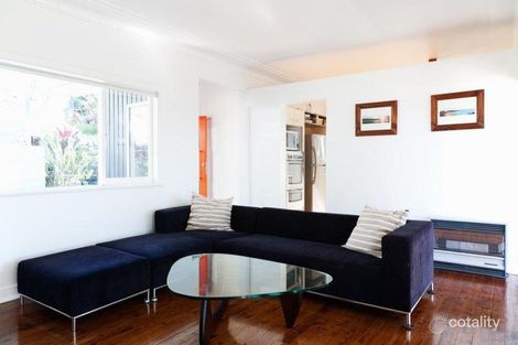 Property photo of 5 Cambridge Avenue Narraweena NSW 2099