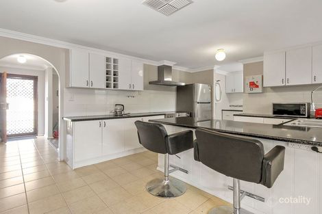 Property photo of 2 Jarrah Close Camillo WA 6111