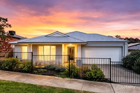 Property photo of 27 Illawarra Boulevard Drouin VIC 3818