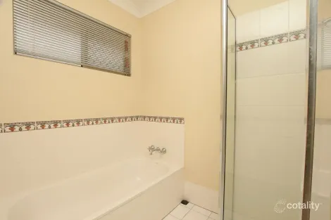 Property photo of 13 Chesterfield Close Brinsmead QLD 4870