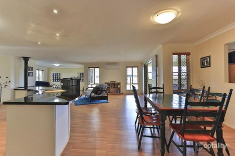 19 Thomas St, Cambooya, QLD 4358