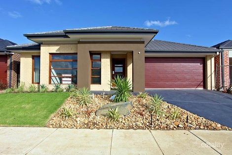12 Chagall Pde, Clyde North, VIC 3978