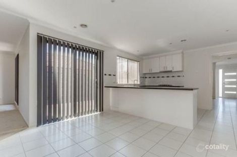 Property photo of 28 Dunferline Crescent Cranbourne VIC 3977