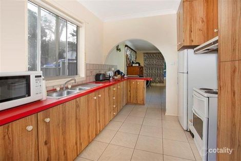 Property photo of 14 Buckle Crescent West Wollongong NSW 2500
