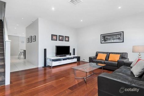 Property photo of 17 Pottage Circuit Macleod VIC 3085
