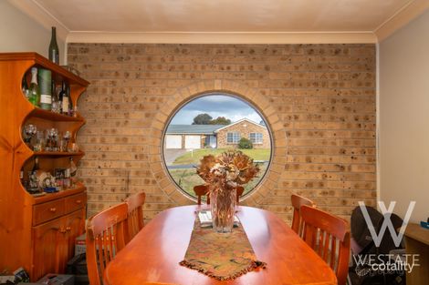 Property photo of 11 Opperman Way Windradyne NSW 2795