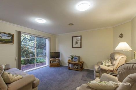 Property photo of 17 Petalnina Close Somerville VIC 3912