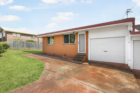 1 Hawker St, Wilsonton, QLD 4350