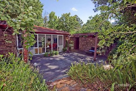 77 Falls Rd, Lesmurdie, WA 6076