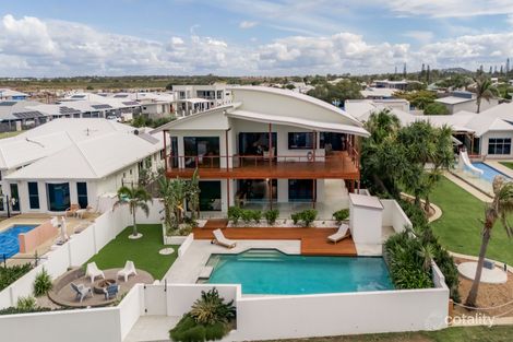 Property photo of 2 Selmar Place Innes Park QLD 4670