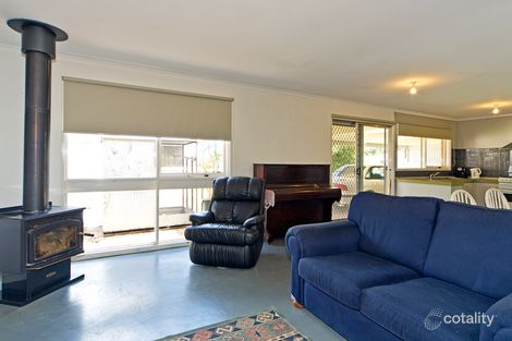 Property photo of 32 Easton Road Happy Valley SA 5159