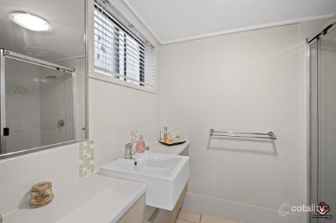 Property photo of 23/4 Grand Parade Parrearra QLD 4575