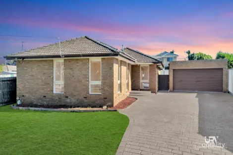 Property photo of 16 Whitley Crescent Craigieburn VIC 3064